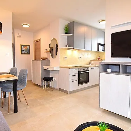 Sole Apartman-near *