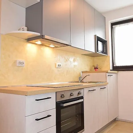 Apartamento Sole Apartman-near *