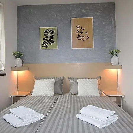 Sole Apartman-near Apartment *