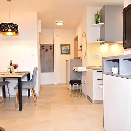 Sole Apartman-near 普拉